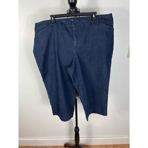 Plus size St. Johns Bay dark Blue high rise capri pants with pockets